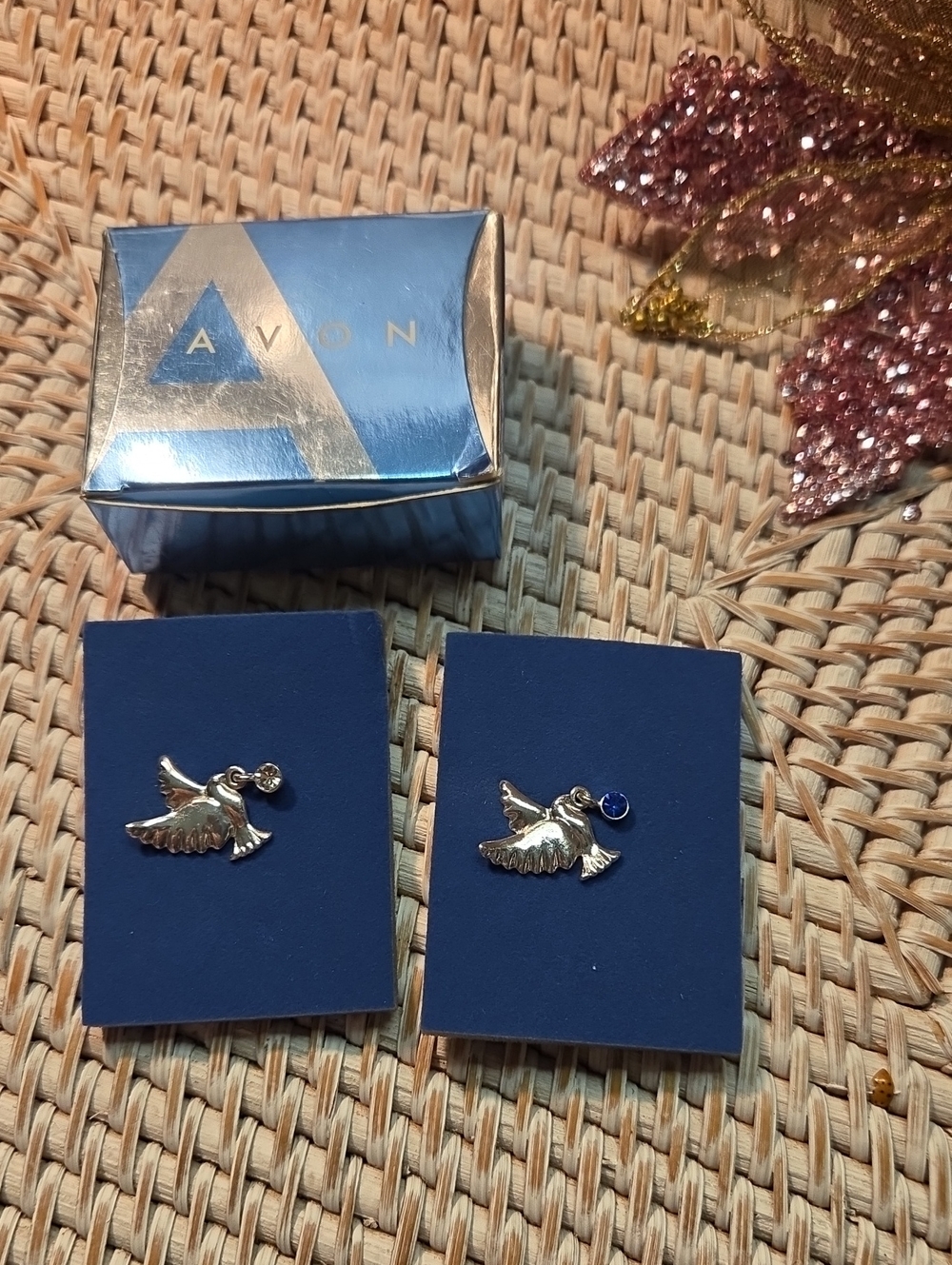 2004 Avon Silver Dove Stud Brooch 1 Blue Accent Stone 1 Clear Accent Stone
